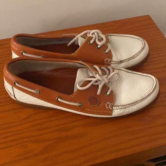 Dooney and Bourke Beautiful vintage pebbles leather loafers - size 8.5 - Picture 4 of 10